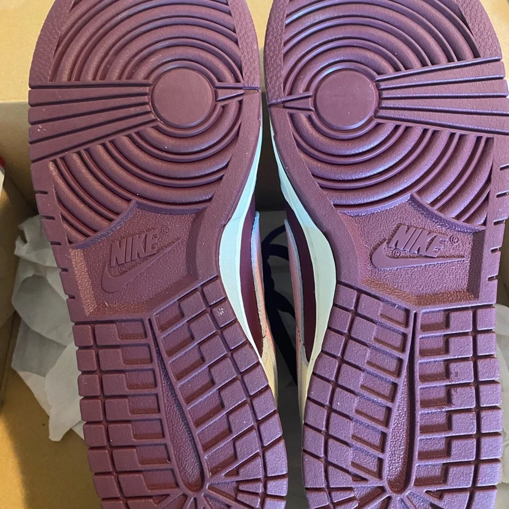 Dunks - Picture 7 of 9